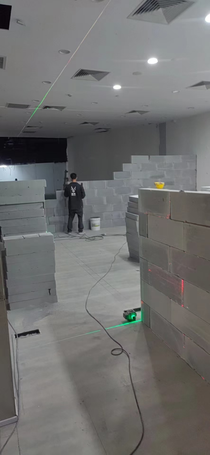 泡沫砖隔墙施工场景